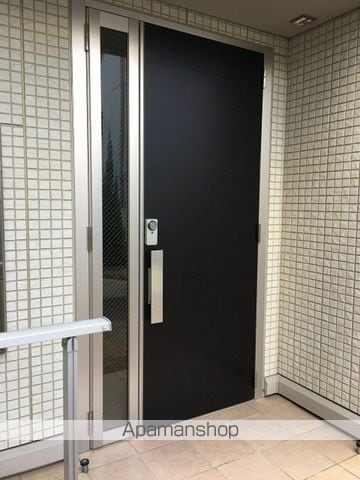 レバータ 北通の玄関写真