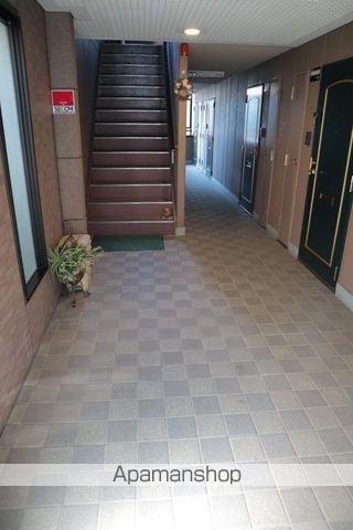 ファミールグランデサウス館の玄関写真