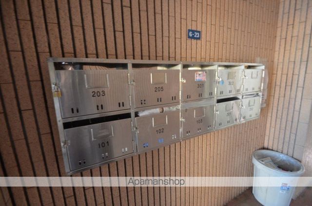 ハーミットマンションの玄関写真