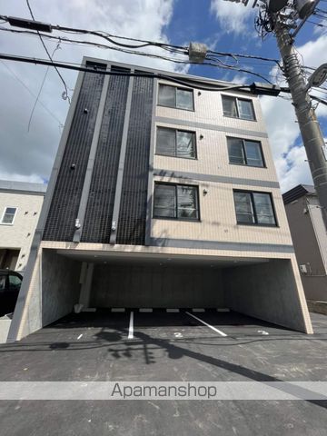 メニーズコート元町北の外観写真
