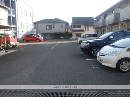 ルナ・クレシエンテ[1LDK/37.53m2]の駐車場3