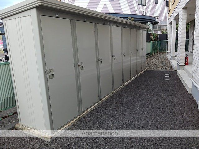 ジュラフ Bの内装写真