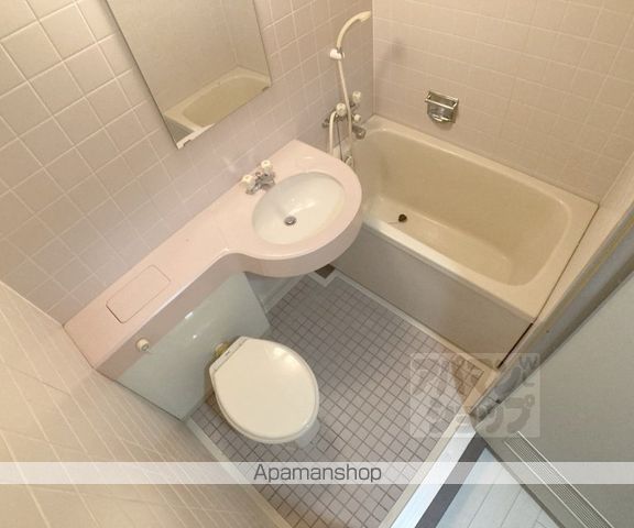 ヴェルビュ二条城東の内装写真