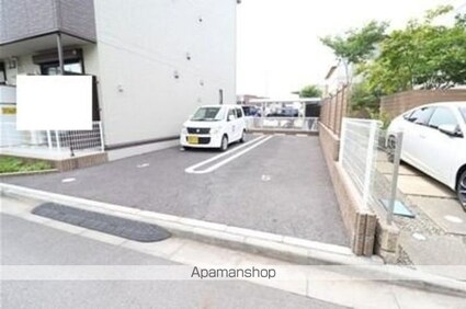 アステールピュールＭ[1LDK/40.01m2]の駐車場