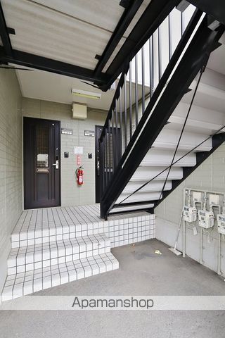 ドミール古川 A棟の玄関写真