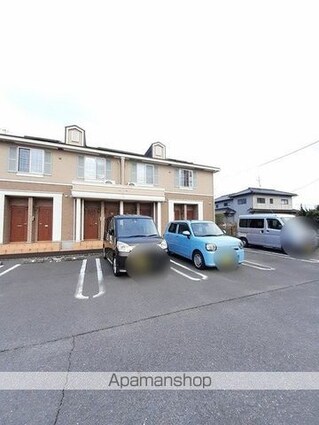 グランデ　パラッツオⅡ[1R/32.9m2]の駐車場