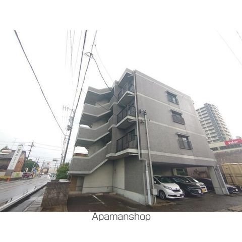 ファミリア岩倉の外観写真