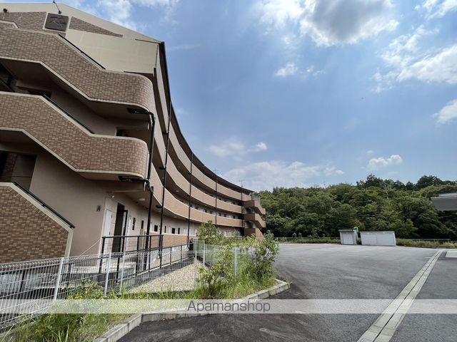 愛知高速東部丘陵線 八草駅 徒歩12分 4階建 築31年の外観写真