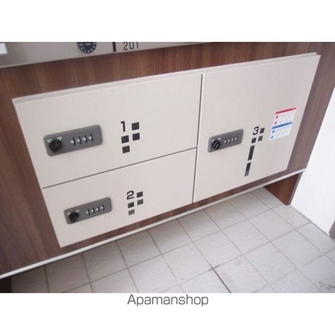 RAGUSA N5W17 Aの玄関写真