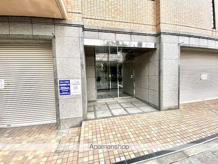 シャルマンコーポ湊町[1R/31.7m2]のエントランス2