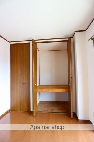 ロイヤルハイツ壱番館の内装写真