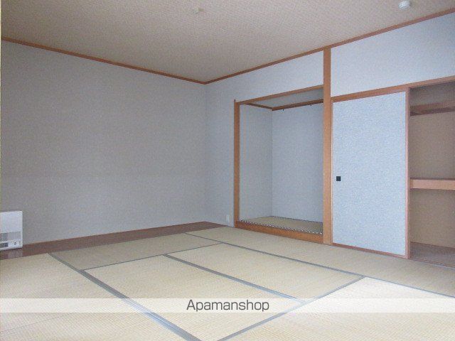 エルミタージュユリの内装写真
