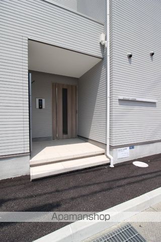 REGALEST 十日市西町の玄関写真
