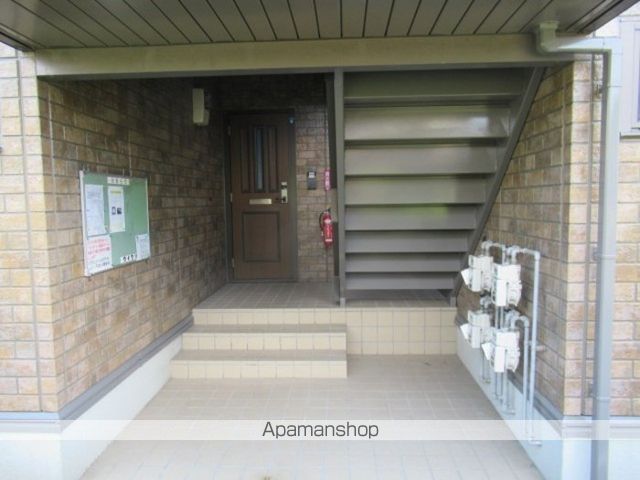ウィルモア西梶尾Cの玄関写真