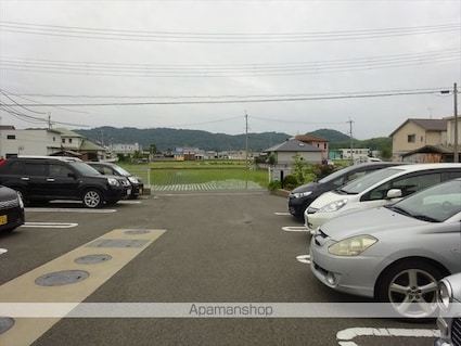 和歌山県和歌山市岩橋[1LDK/45.07m2]の駐車場2