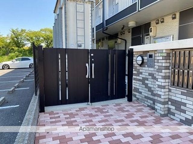 レオパレスフィオーレ住吉の玄関写真