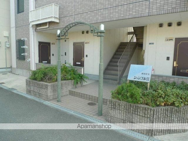 シャンブルIIの玄関写真