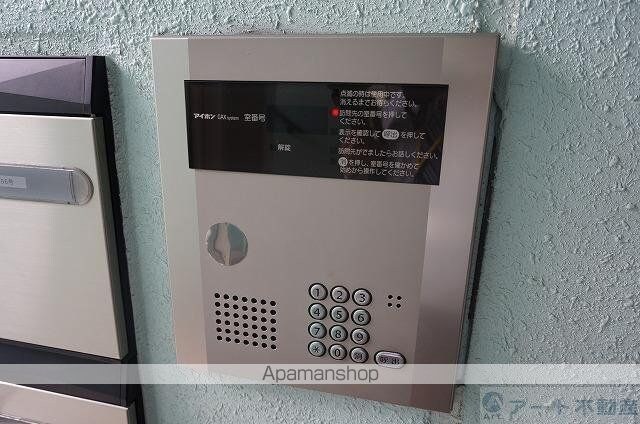 ｏｎｅ[1LDK/40m2]のエントランス1
