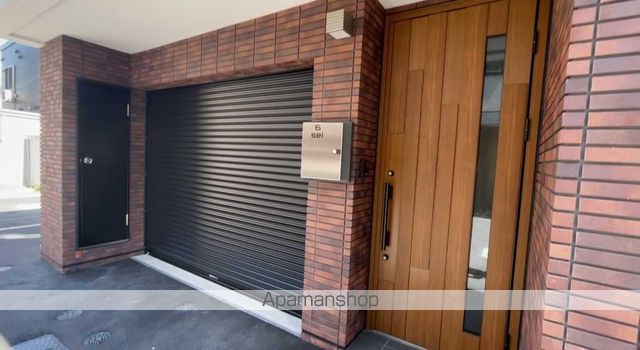 KPーGARAGE KOTONIの玄関写真