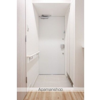 コンフォリア・リヴ西葛西[1LDK/38.06m2]の玄関