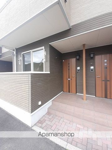 サン リバーDの玄関写真