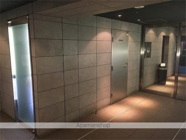 グロースメゾン新横浜の玄関写真