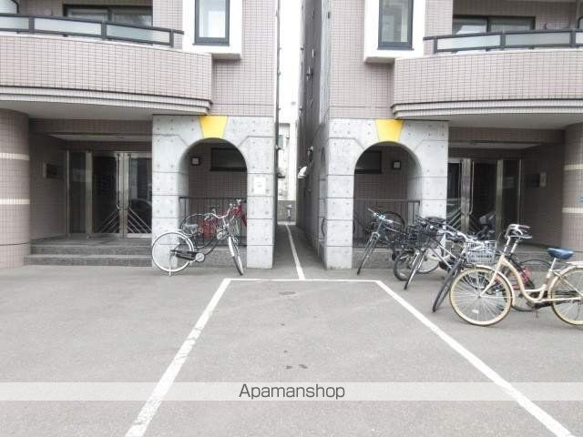 クラージュ行啓Iの玄関写真