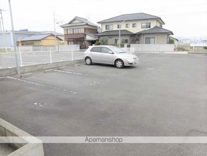 レオパレスＬａｄｙ　Ｇｒｅｙ[1K/23.18m2]の駐車場