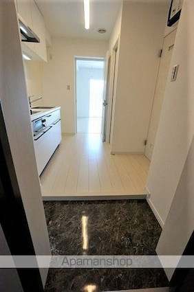 アヴェニール屋形町[1K/30.3m2]の玄関