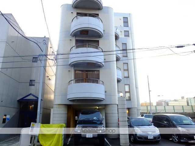 水車町マンションの外観写真