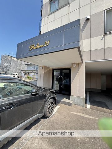 パレス21富岡の玄関写真