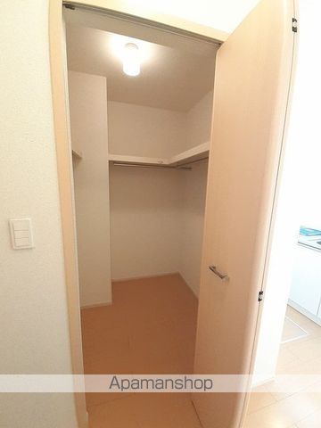 フェリーチェN Iの内装写真