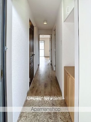 岡山県岡山市北区奥田本町[1LDK/48m2]の玄関