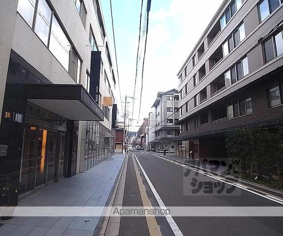 パークホームズ堺町御門の周辺写真