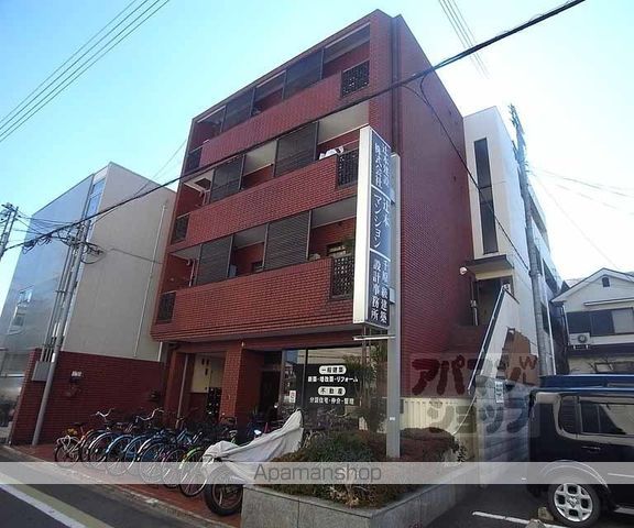 辻本マンションの外観写真