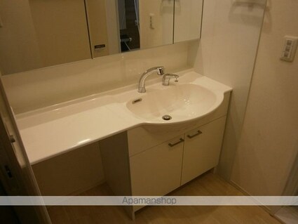 ラクス　コーフ[2LDK/68.74m2]の洗面所