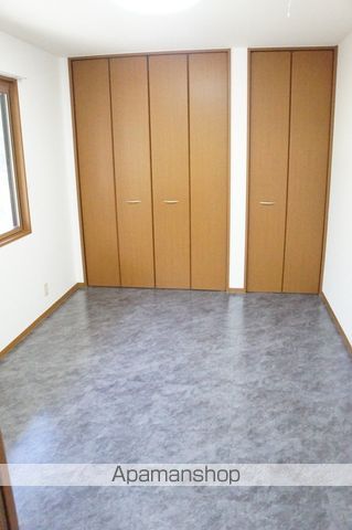リビングタウン山王 Aの内装写真