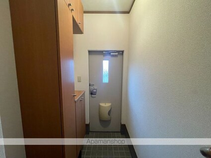 オーシャン・ハイツ[2LDK/51.67m2]の玄関