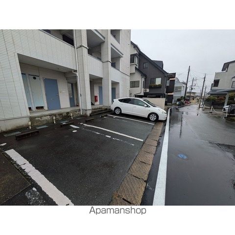 レノンハウスの外観写真