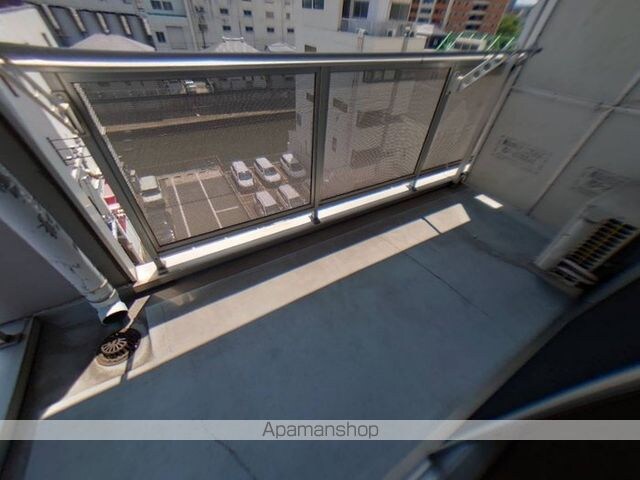 ＲＩＳＥ　ＣＯＵＲＴ　ＢＷ[1K/36m2]の玄関