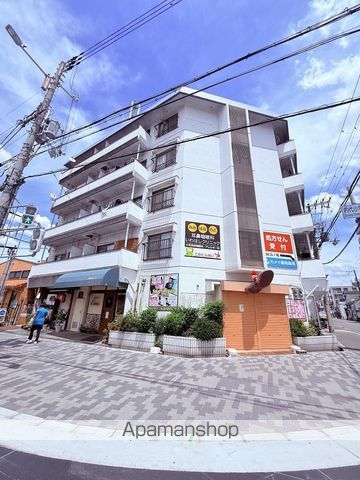 岡田マンションの外観写真