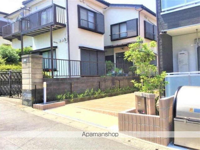 リブリ・RIRENの玄関写真