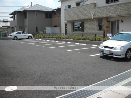 Ａｎｅｓｉｓ守山Ⅲ[1LDK/40.89m2]の駐車場2