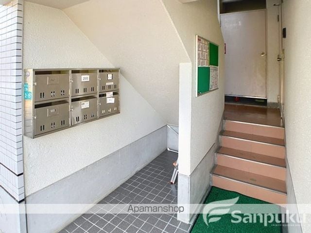 平成マンションの玄関写真