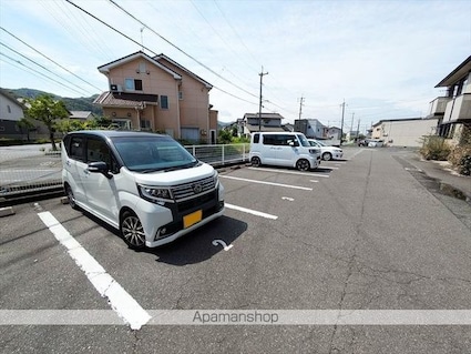 ドミールユー　Ｂ棟[1LDK/48.79m2]の駐車場