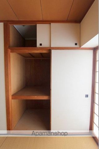 石清尾ハイツ602号の内装写真