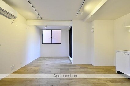 パティオ梅ヶ丘Ｅ[1R/30.75m2]のリビング・居間1