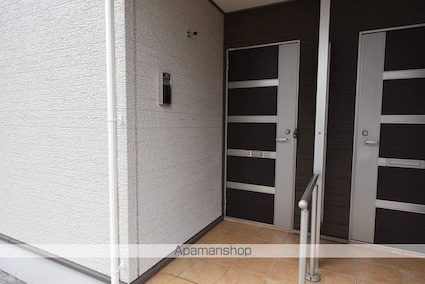 東京都立川市西砂町６丁目[2LDK/68.65m2]のエントランス