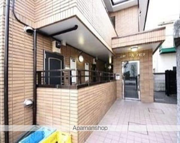 プラスム荻窪の玄関写真