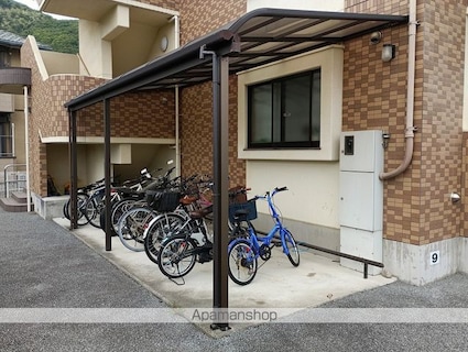 ＣＥＲＥＺＯ　２１[1LDK/48.6m2]の駐車場1